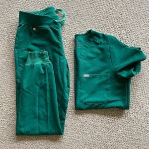 Figs scrubs- green- size s